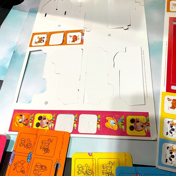 DISNEYS VTG 90s 3-D MIKEYS STUFF SOUNDS OF FUN ELECTRONIC TALKING BOARD GAME - Picture 10 of 16